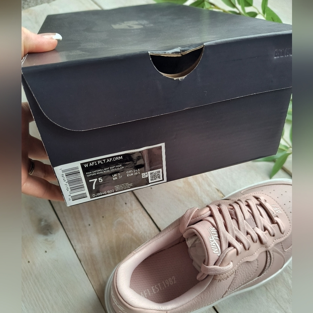 Nike Air Force 1 PLT.AF.ORM sneakers (BRAND NEW) never worn!! Light Pink! 7.5 - Picture 4 of 8